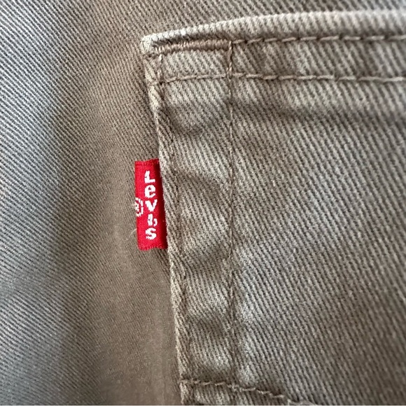 Levi's Men's 513. 34 waist x 32 length. Light‎ Grey. - Picture 5 of 10